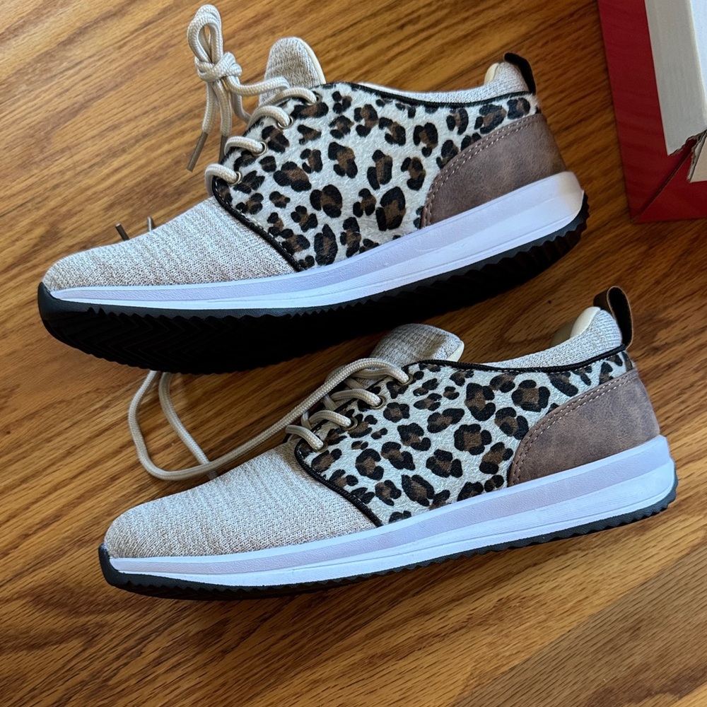 Leopard Print Casual Sneakers